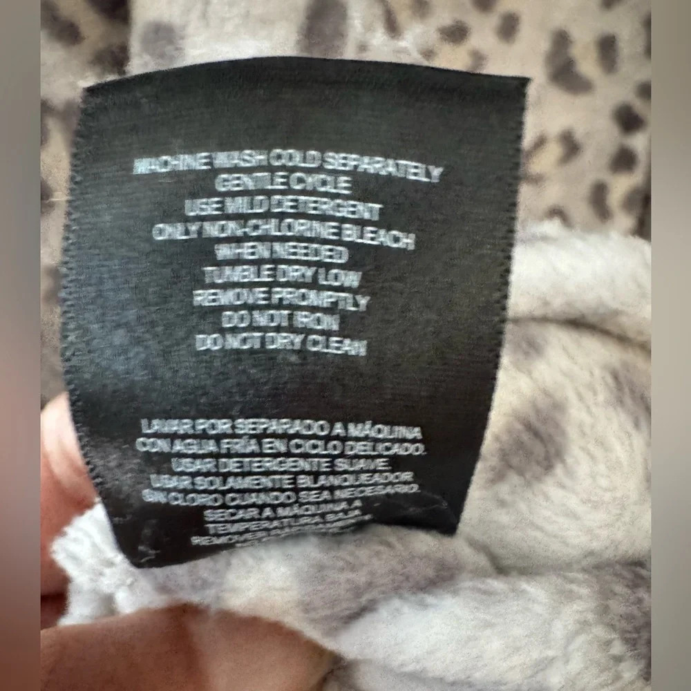 32 DEGREES Heat Women's Hooded Cozy Plush Sleep Lounger S/M Leopard Grey NWT - Picture 5 of 7